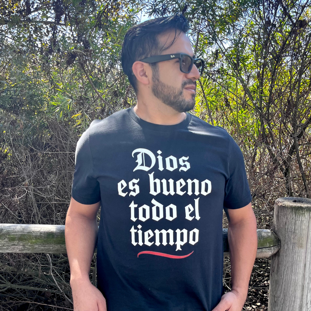 Dios es Bueno Tshirt