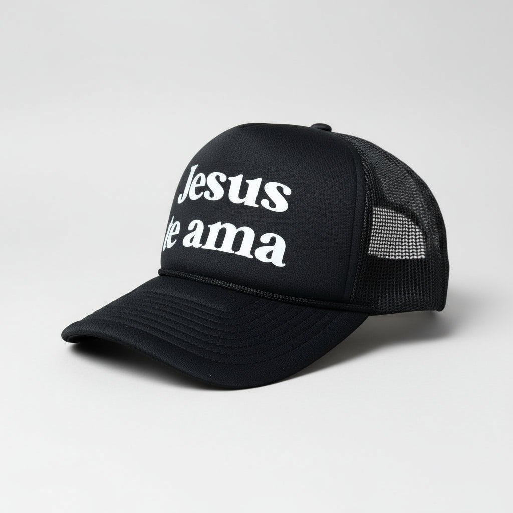 Jesus Te Ama Trucker Hat